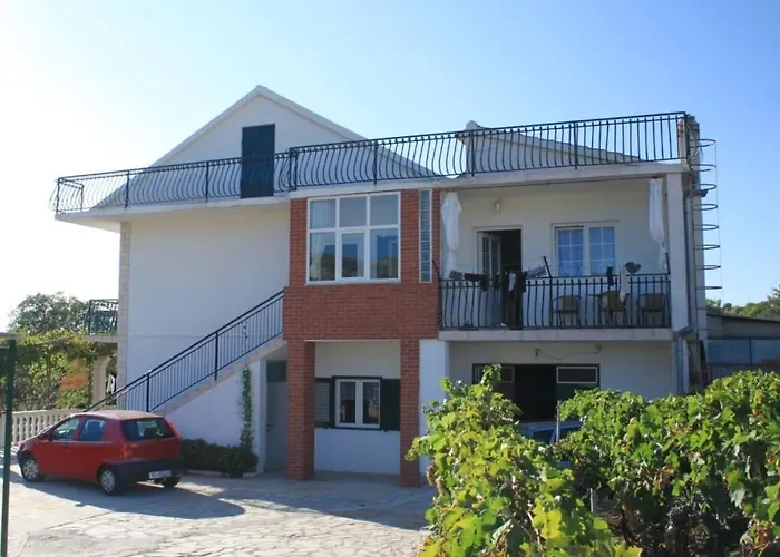 Appartement With A Parking Space Grebastica, Sibenik - 8367 *