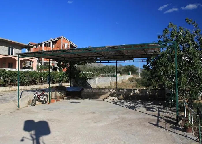 With A Parking Space Grebastica, Sibenik - 8367 Appartement Brodarica (Sibenik-Knin)